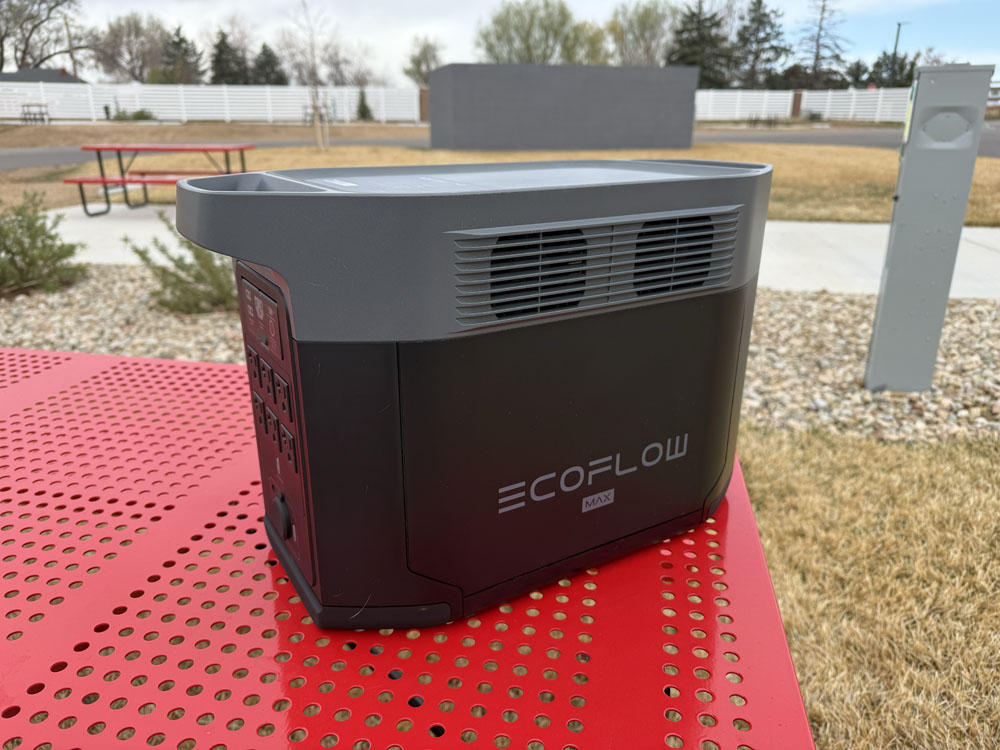 ecoflow delta 2 max on picnic table