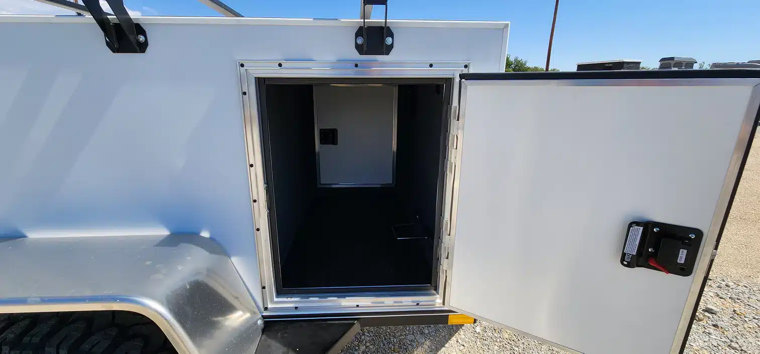 sherpa expedition door
