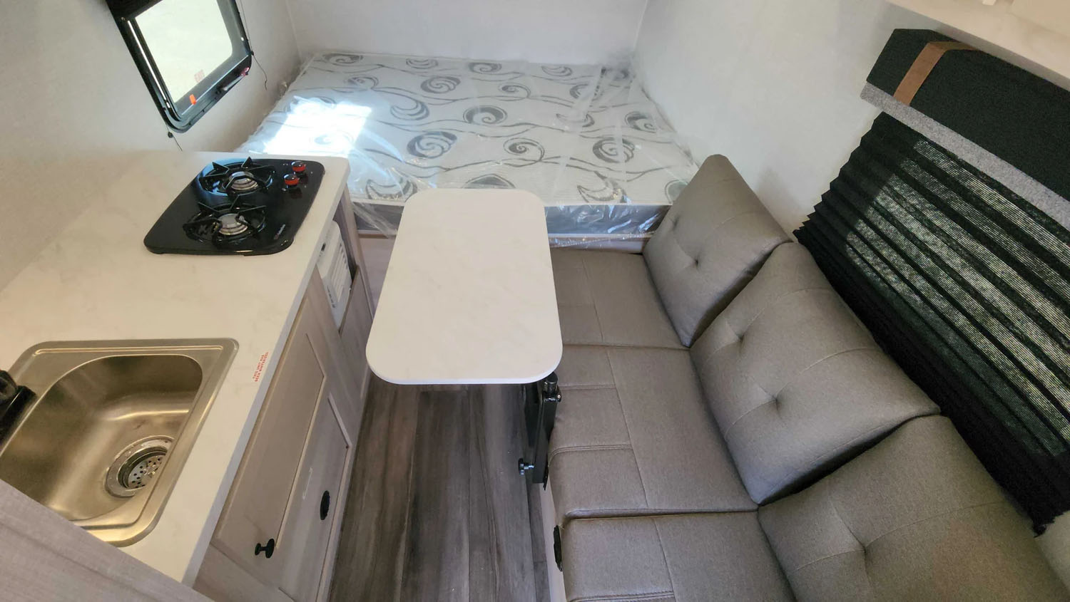 skinny guy armor 15lt interior 2
