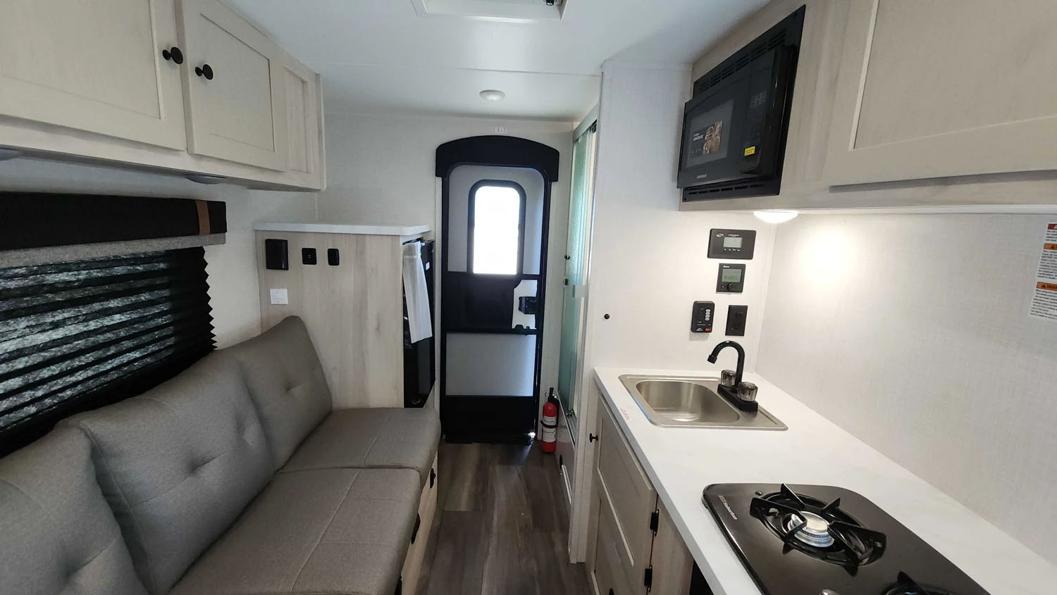 skinny guy armor 15lt interior 3