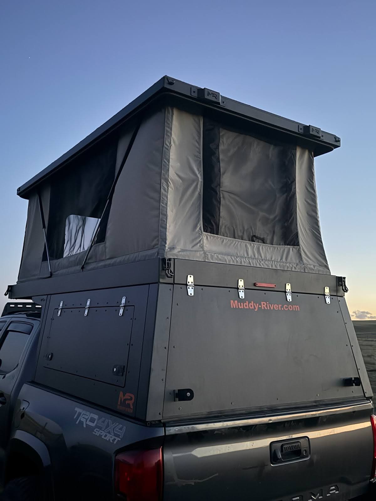 muddy river eddy pop top