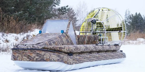 bereg airboat 520
