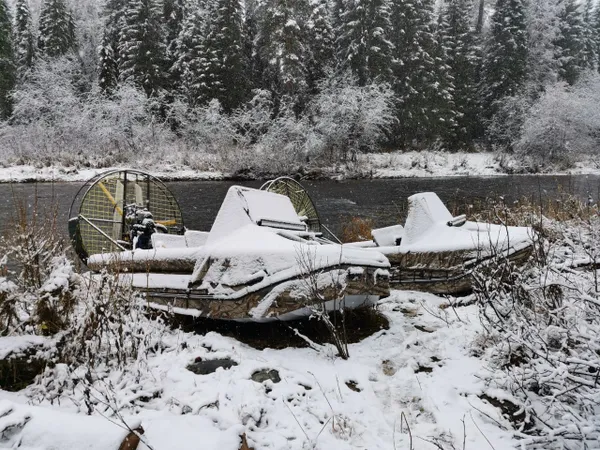bereg airboats on winter river