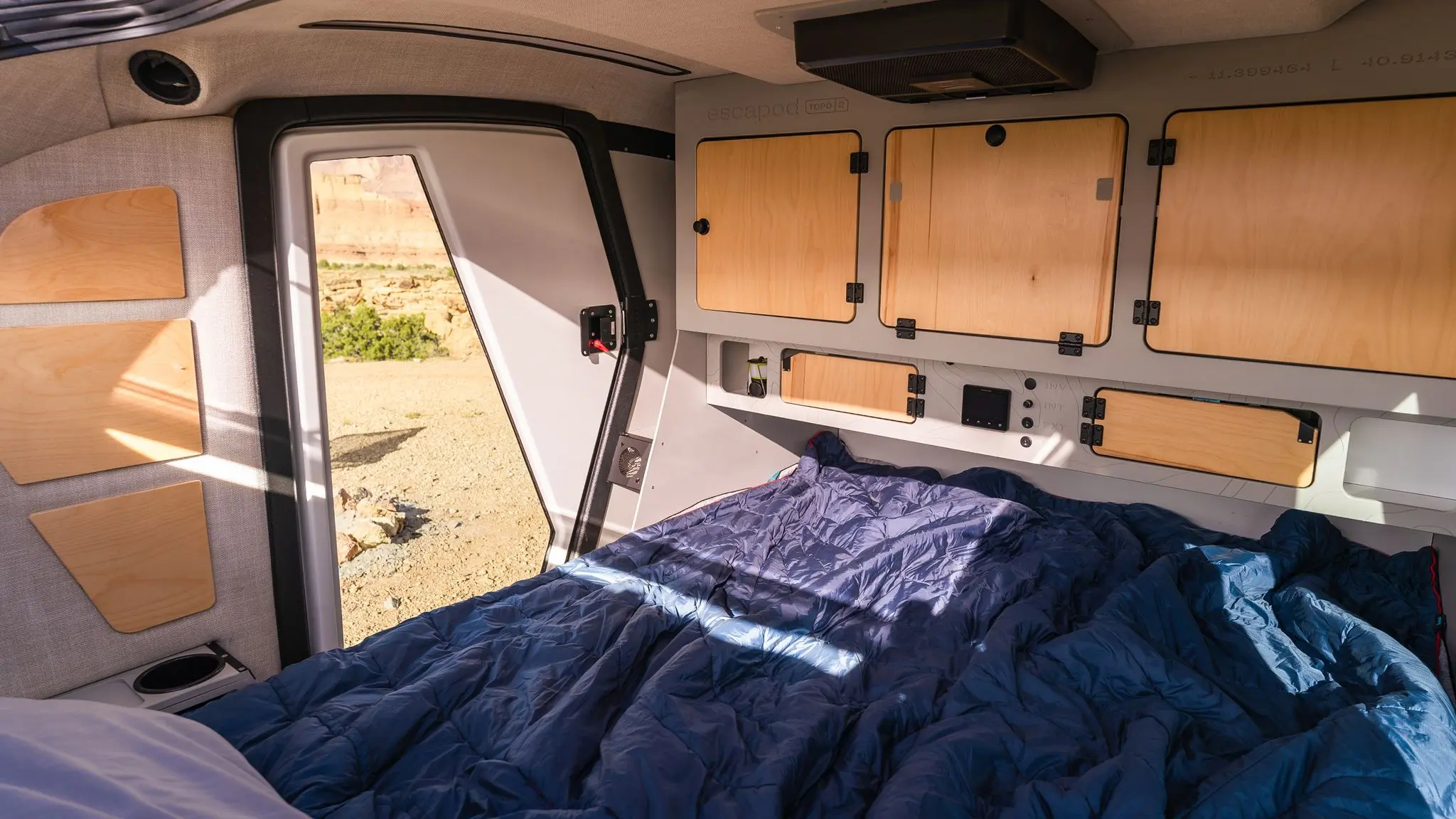 escapod topo2 voyager interior