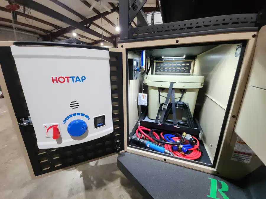 beige sno trailers r-12 water