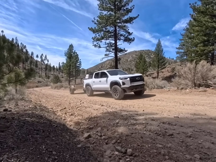 big slack slack wagon with chevy colorado