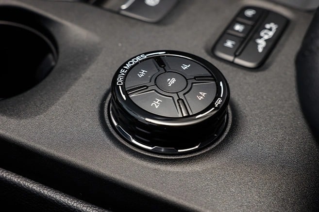 Drive mode selector dial in the Everest Wolftrak center console